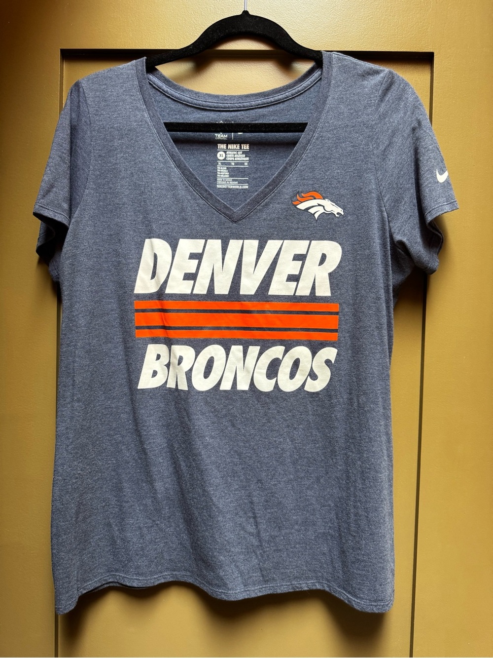 Nike Denver Broncos V-Neck Tee XL